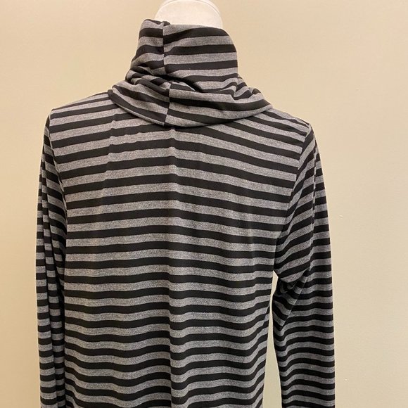 August Silk Cowl Neck Stripe Top Size Large - Picture 3 of 10